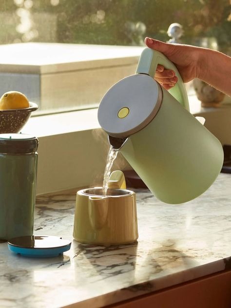 The Cosori Electric Kettle: Elevating Your Daily Brew